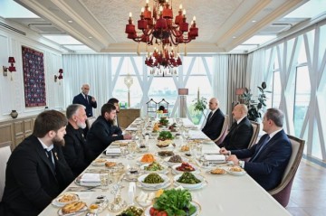 Президент Ильхам Алиев и глава Чеченской Республики России провели совместный обед