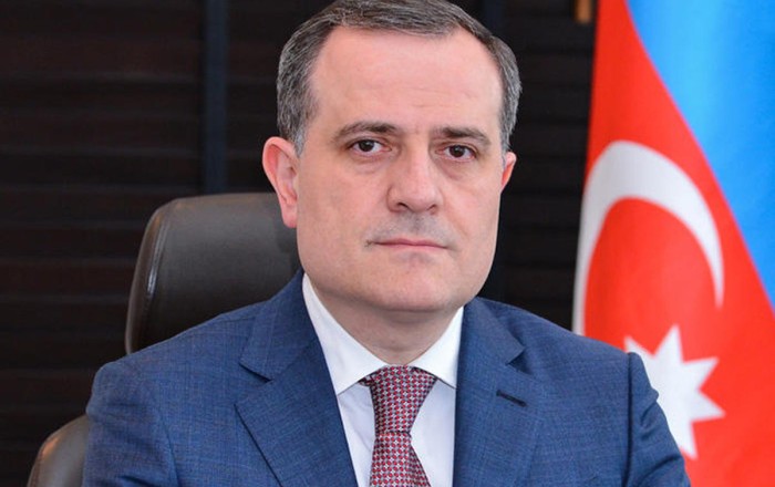 Ceyhun Bayramov banqladeşli həmkarı ilə əməkdaşlığın genişləndirilməsini müzakirə edib