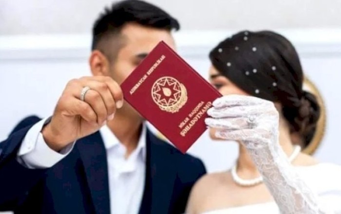 Bu il neçə kişi həyat yoldaşının soyadını götürüb?