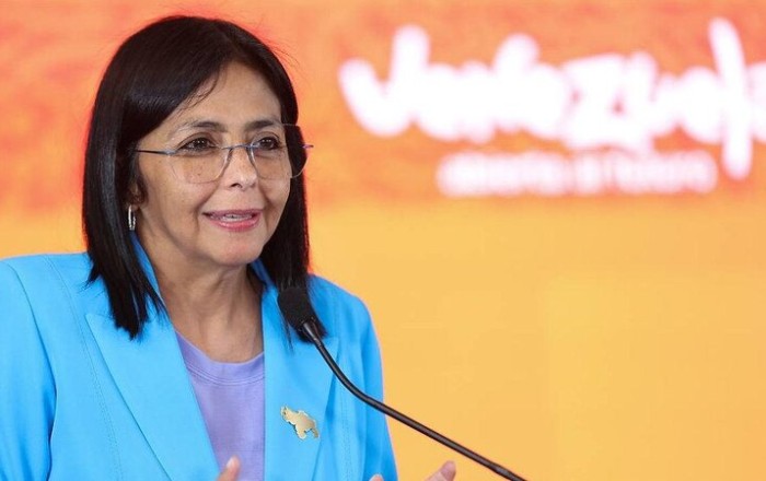 Venesuela dolların rəsmi valyuta kimi tətbiqindən imtina edir