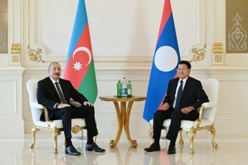 Ильхам Алиев провел встречу с президентом Лаоса