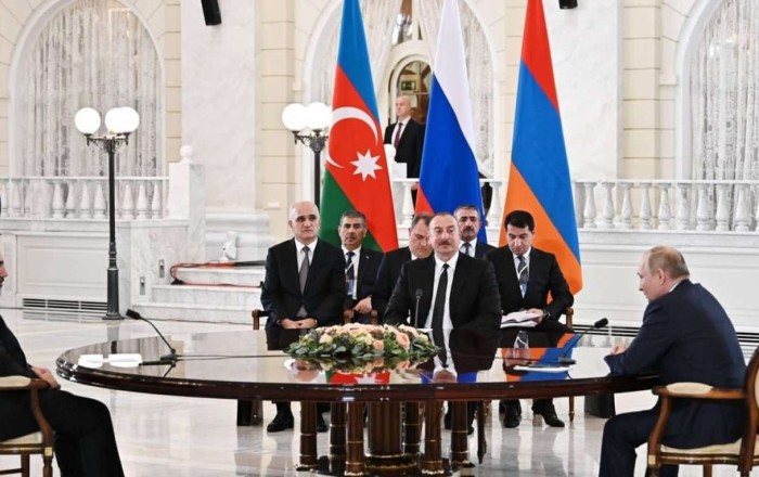 Əliyev, Putin və Paşinyan görüşüb, ya yox? -   Ruslar təsdiq, ermənilər təkzib edir