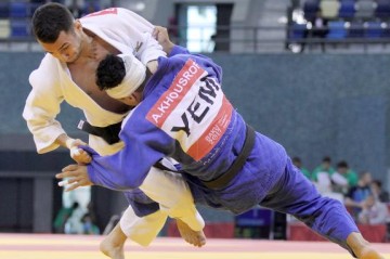Azerbaijani judoka wins bronze at World Championships - Video