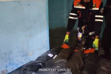 Zirzəmidə köməksiz qalan kişi belə xilas edildi -