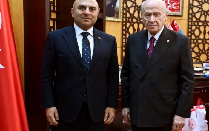 Azərbaycan səfiri Dövlət Baxçalı ilə görüşdü -