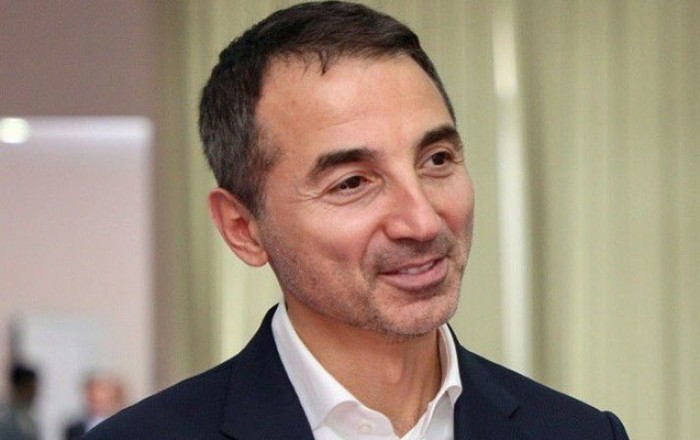 Adnan Əhmədzadənin həbs müddəti 6 ay uzadılıb