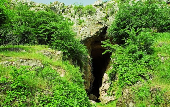 Azıx mağarasından reportaj -