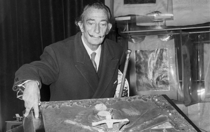 Во Франции из музея похитили одну из самых тяжёлых книг в мире