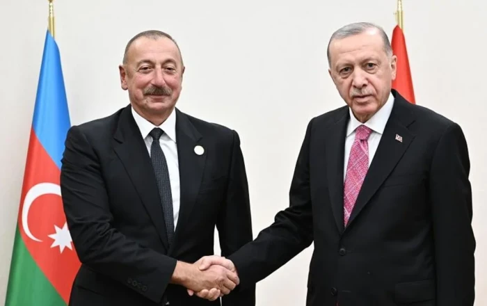 Liderlərin qoruduğu qardaşlıq: Azərbaycana qarşı kampaniya kimə xidmət etdi?