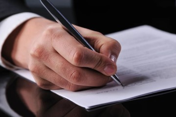 Hərbi texnikanı modernləşdirən şirkət bir nazirlikdən digərinə verildi