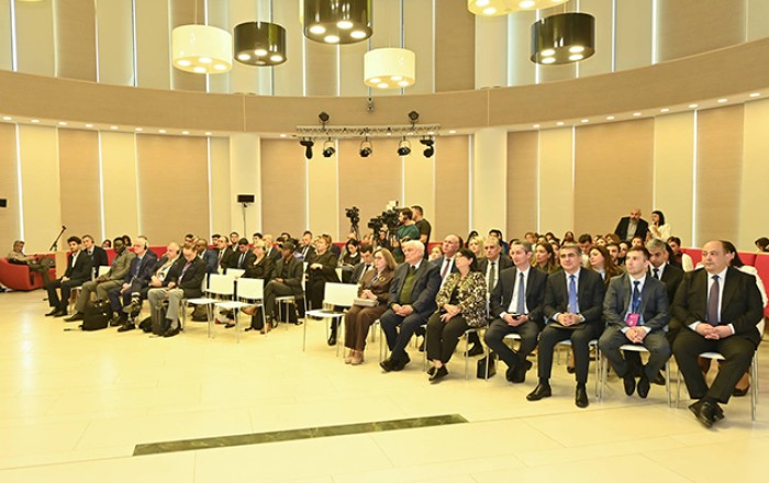 “Mədəniyyətlərarası dialoq, təhsil və rəqəmsal transformasiya” sessiyası keçirildi - Fotolar