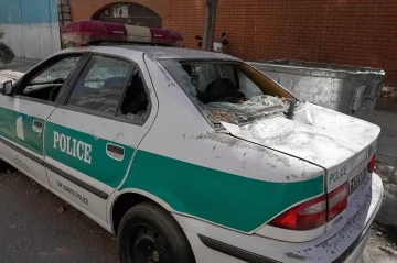 İranda polis əməkdaşlarına hücum - Ölənlər var