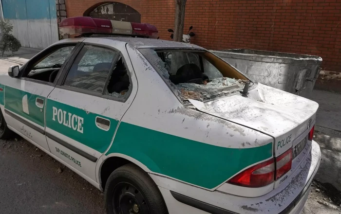 İranda polis əməkdaşlarına hücum - Ölənlər var