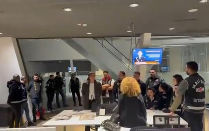 “Halk TV”də axtarış aparıldı, yayımı dayandırıldı