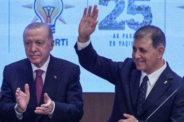 CHP-dən istefa vermişdi, AKP-yə qoşuldu