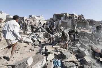 Houthi attacks injure one, damage property in Saudi Arabia