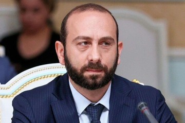 Mirzoyan Pezeşkiana TRIPP layihəsinin icrası barədə məlumat verib