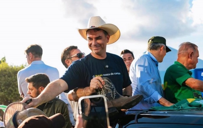 Flavio Bolsonaru Braziliyada prezident seçkilərinin nəticələrini tanımayıb