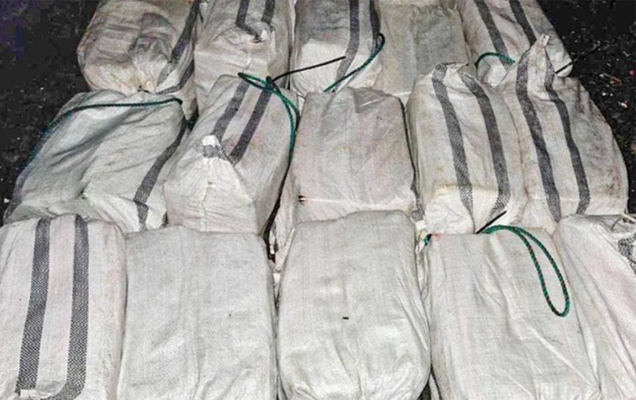 Kokain paketləri 7 ildə un oldu - Fotolar