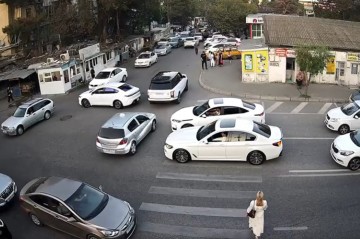 “Tayqa kəsişməsi”nə işıqforlar qoyuldu -