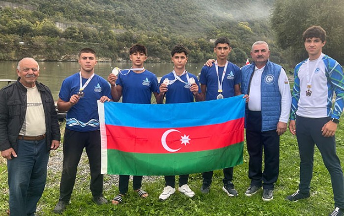 Kayak və kanoeçilərimiz beynəlxalq yarışda 4 medal qazandı - Fotolar