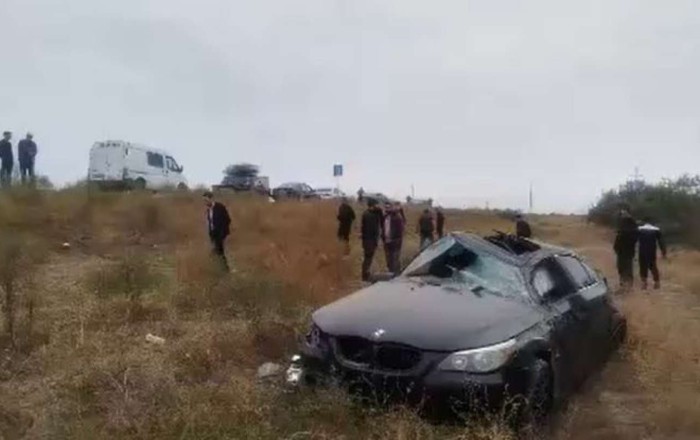 Yevlaxda avtomobil aşdı, 2 nəfər öldü  - VİDEO