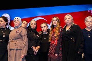 Alyona Əliyeva "44" bədii filminin premyerasından paylaşım etdi -