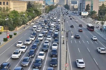 Bakıda səhər tıxacı: bu yollar keçilməz oldu