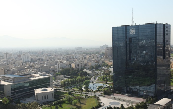 İranda valyuta bazarını idarə etmək üçün xarici valyuta satışına başlanılıb – Mərkəzi Bank