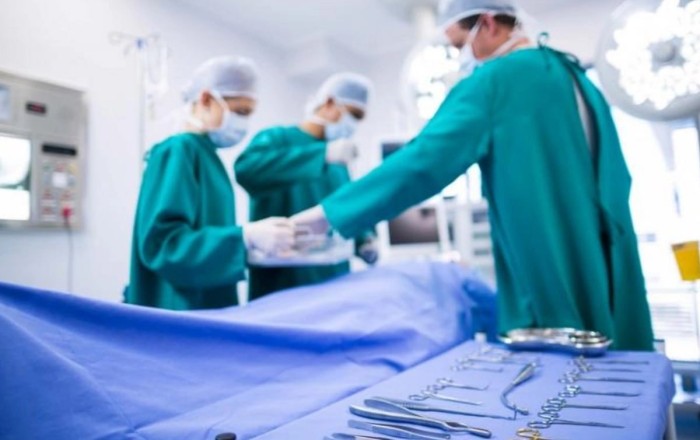 Həkimlər müalicə oluna biləcək xəstəni də bıçaq altına salırlar? – Əməliyyat sayındakı kəskin artımın