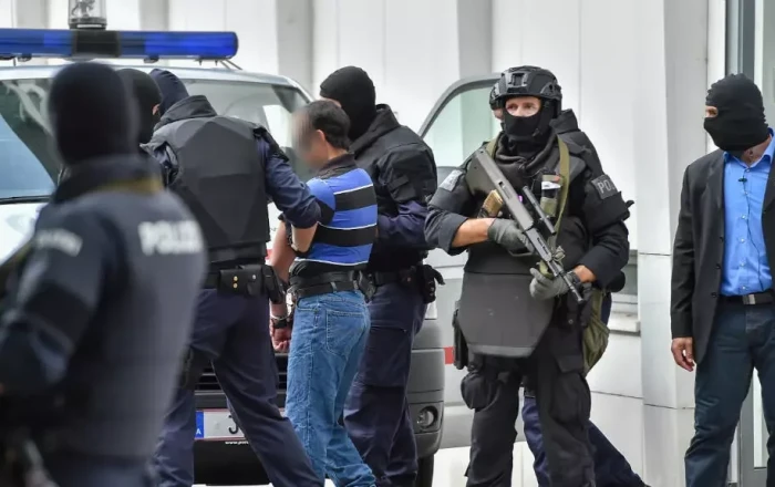 Fransada terror törətməkdə şübhəli bilinənin anası və daha iki nəfər saxlanıldı
