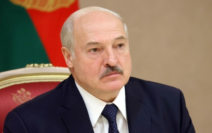 Лукашенко не исключил, что в будущем люди смогут перемещаться по миру без границ
