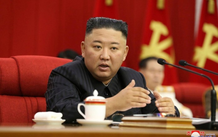 Ölüm xəbəri yayılan Kim Çen İn Çinə getdi