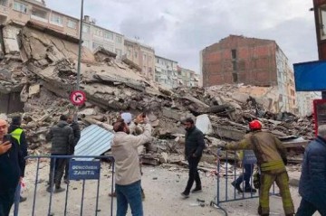 Two detained over deadly Istanbul building collapse