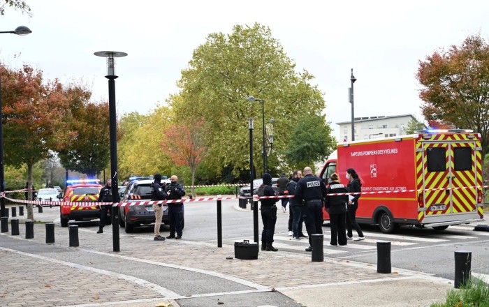 İvelin departamentində terror aktı törətməkdə şübhəli Kevin T. şizofreniyadan müalicə alırmış