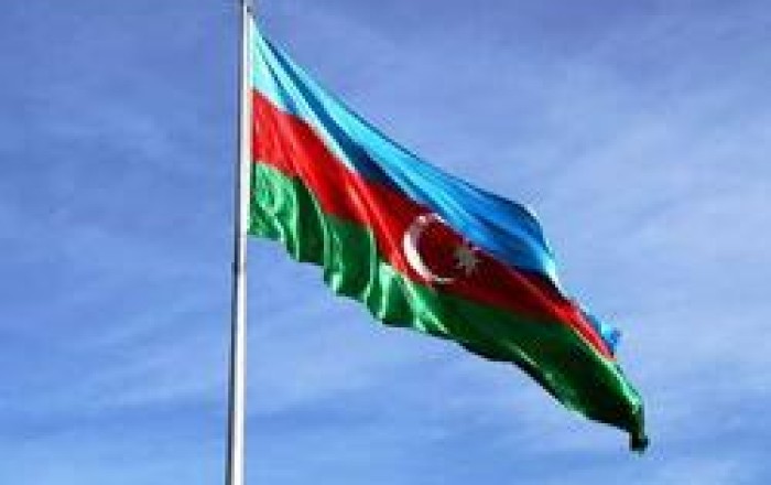 Azərbaycan dövlət müstəqilliyinin bərpasının 35-ci ildönümünü qeyd edir