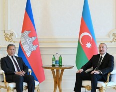 İlham Əliyevin Kambocanın Baş naziri ilə məhdud tərkibdə görüşü oldu