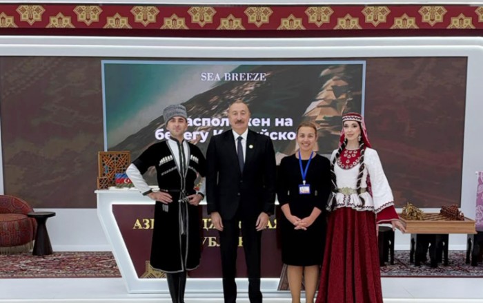 İlham Əliyev Türkmənbaşıda milli stendlərlə tanış oldu –