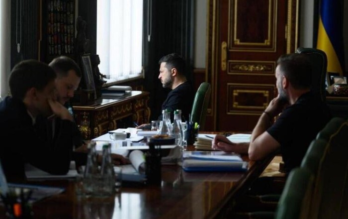 Zelenski Putinin böyük hücumuna hazırlaşır -