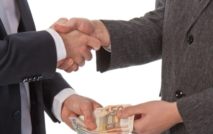 Какие права получат информаторы о коррупции в Азербайджане?