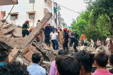 Several injured, some feared trapped under debris as building collapses in Delhi