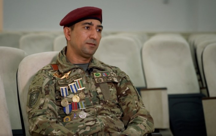 “Yaralı vəziyyətdə 5 saat döyüş mövqeyini tərk etmədim” –