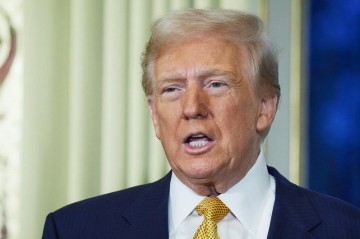 Tramp Pekini Çin bazarlarını Amerika malları üçün açmağa çağırıb