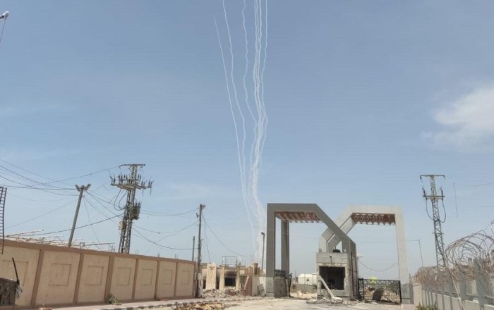 İsrailin mərkəzi yanvardan bəri ilk dəfə raket hücumuna məruz qalıb