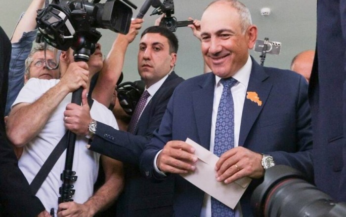 Azərbaycan Paşinyanın bu görüntüsündən danışır: məşhur bölgəmiz “yoxa çıxdı” –