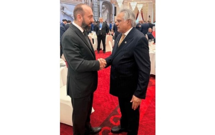 Pakistan və Ermənistan XİN rəhbərləri regional məsələləri müzakirə edib