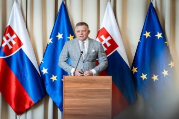 Fitso Slovakiya hərbçilərinin Rusiya ilə müharibəyə göndərilməyəcəyini bildirib