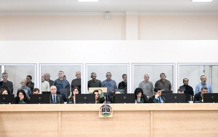 Mladiçə “soyqırımçı”, erməni separatçılarına “girov” -