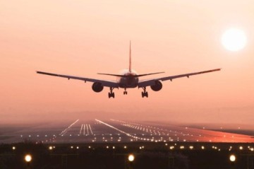 Dron hücumu ilə əlaqədar Moskva aeroportlarında 150-yə yaxın reys təxirə salınıb