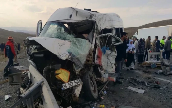 6 killed in traffic accident in Türkiye